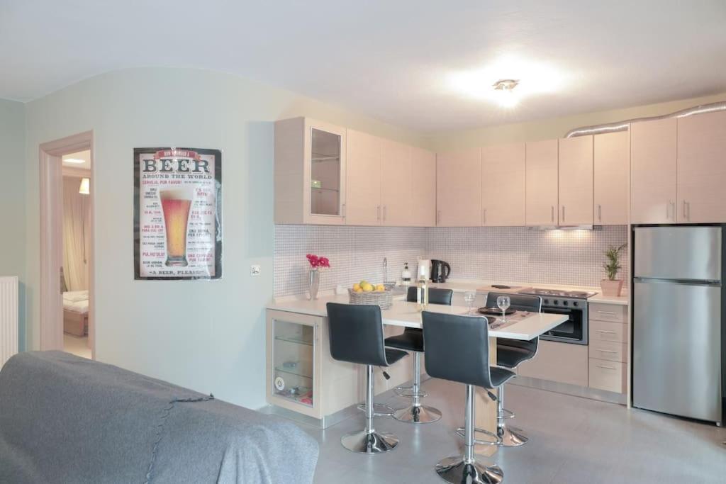 Апартаменты 5 Min From Papageorgiou Free Indoor Parking Салоники Экстерьер фото
